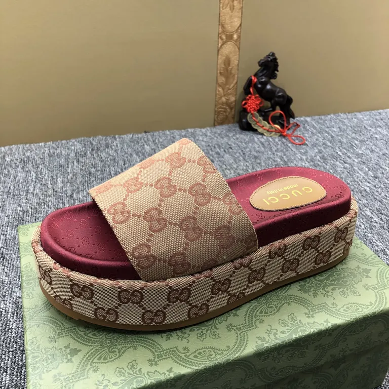 Gucci Shoe 